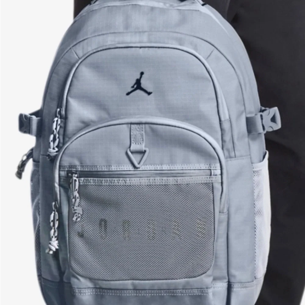 Jordan Blacktop Backpack - Picture 5 of 5